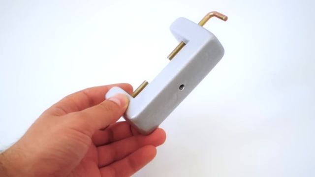 Как просверлить перпендикулярное отверстие дрелью | How to drill straight holes смотреть онлайн