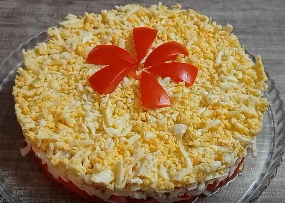 НОВЫЙ САЛАТ ИЗ КРАБОВЫХ ПАЛОЧЕК! ЭТО ПРОСТО БОМБА (без риса, капусты и кукурузы).