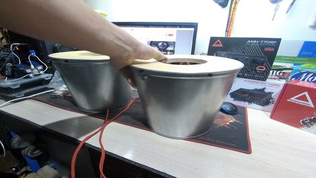 Динамики в ВЕДРЕ смотреть онлайн