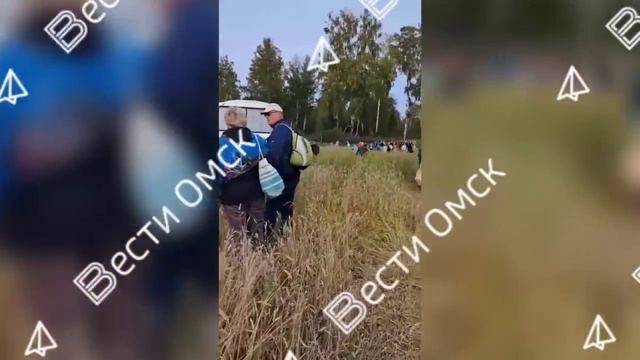 Под Новосибирском в поле экстренно сел Аэробус 322 с омичами смотреть онлайн