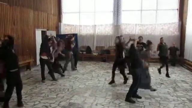 Круговые танцы в сельском клубе смотреть онлайн