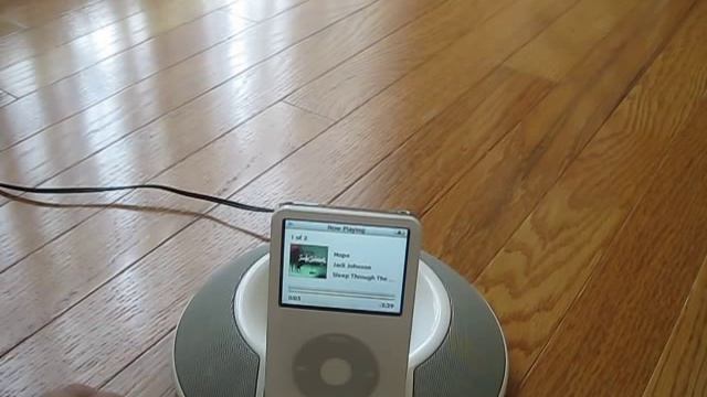 Apple iPod Video 5th Generation White (80 GB) смотреть онлайн