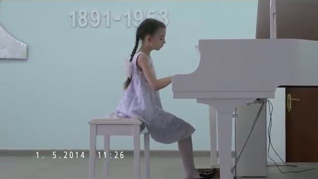 Фортепиано И.С.Бах, Менуэт соль-мажор, Дастенов Осенняя мелодия" смотреть онлайн