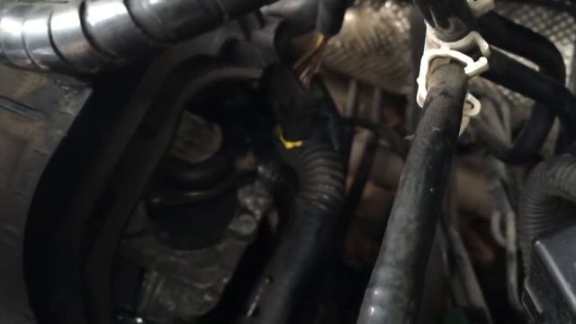 Ford Fiesta 1.4 diesel EGR valve removal смотреть онлайн