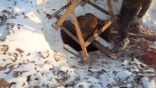 Подъем камня из шахты колодца смотреть онлайн