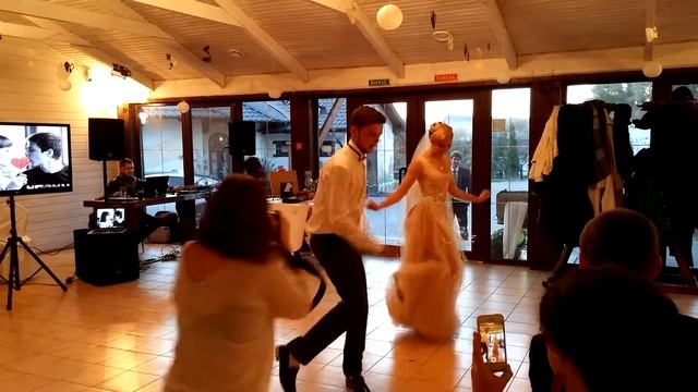 Свадебный танец:) смотреть онлайн