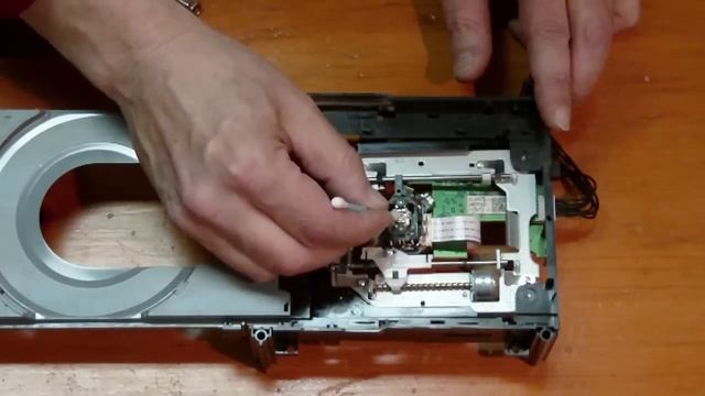 XBOX 360 HowTo Repair: DVD Disc Drive: Open Tray Error