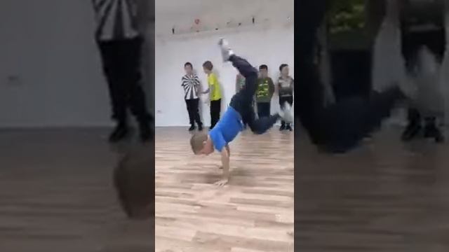 Брейк данс Младшая группа смотреть онлайн