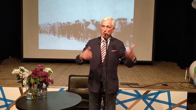 Почему Гитлер был охвачен антисемитскими идеями смотреть онлайн