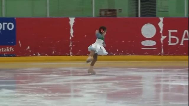 Фигурное катание. Дарина 5 лет. Юный фигурист. Дебют. смотреть онлайн