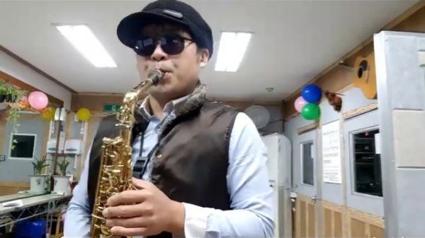 Dance Monkey Saxophone Cover by SaxoLife #dance monkey