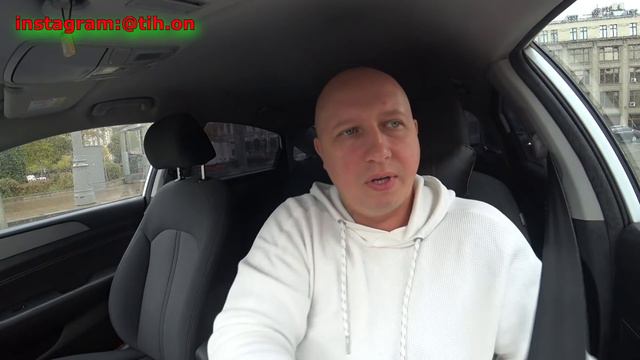 Таксист и пассажиры/ Таксиста чуть не лишили водительских прав/ Тихон Такси