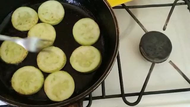 Кабачки как грибы! Когда уже не знаешь, что делать с кабачками. Вкуснейшая ЗАКУСКА! смотреть онлайн