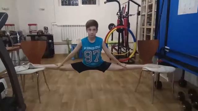 растяжка за 5 минут,stretching, сесть в шпагат дома,correct stretching, супершпагат- Marselito Mars смотреть онлайн