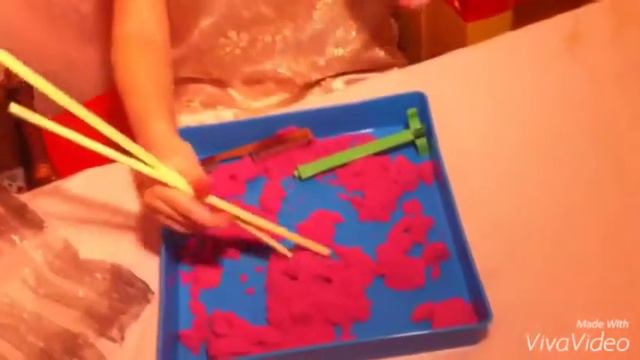 Кинетический песок жидкий, сыпучий, цветной. смотреть онлайн