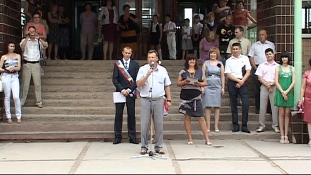 "Наш мэр" Последний звонок 2012 в Камызяке.wmv смотреть онлайн