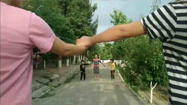 НАШ ДВОР , ДЕТИ ПОСЛЕ КАРАНТИНА / 5 МИКРОРАЙОН ДОМ 52 / ДЕТСКИЕ ИГРЫ / BOLALAR KARANTINDAN KEYIN смотреть онлайн