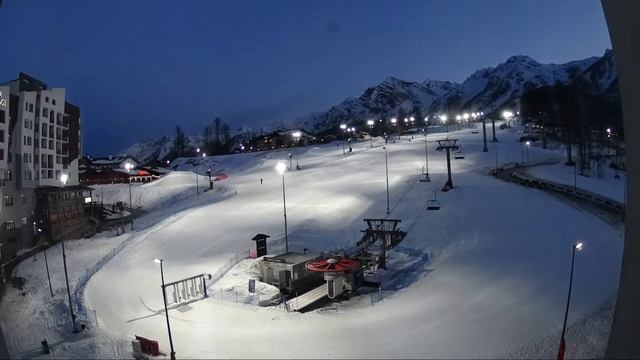 Rosa Ski Inn смотреть онлайн