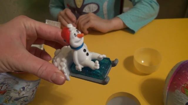 Открываем Kinder Mаxi Surprise 2018 смотреть онлайн