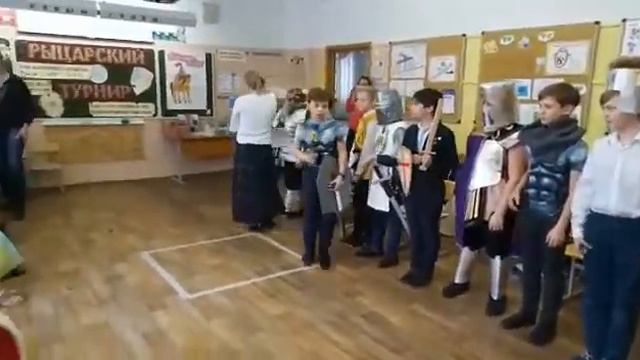 Рыцарский турнир Наши мальчики превзошли девочек !!!😗😗 смотреть онлайн