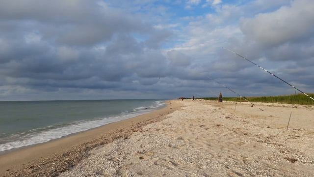 Рыбалка. Ловля пелингаса. Азовское море. смотреть онлайн