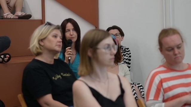 Лекция Жени Чайки «Если арт-резиденции существуют, кому это нужно?» в ЦСИ «Типография» смотреть онлайн