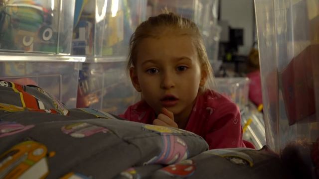 Страшный сон - Маленькая Вера - Учимся не бояться темноты и звуков - История для детей малышей