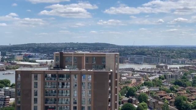 The Balcony View From The Apartment At Arena Tower, Canary Wharf, London. смотреть онлайн