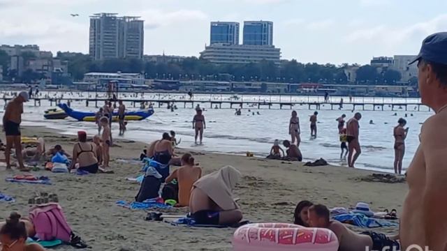 АНАПА. 12.09.21г. Центральный пляж сегодня. Народу больше ,чем летом. смотреть онлайн