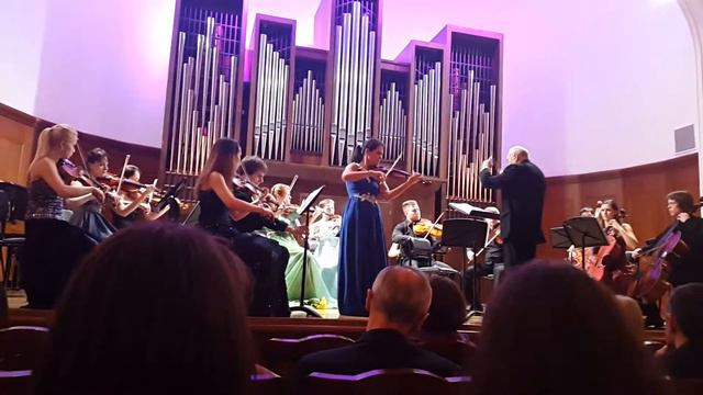 Elena Tarosyan plays Sarasate - Habanera