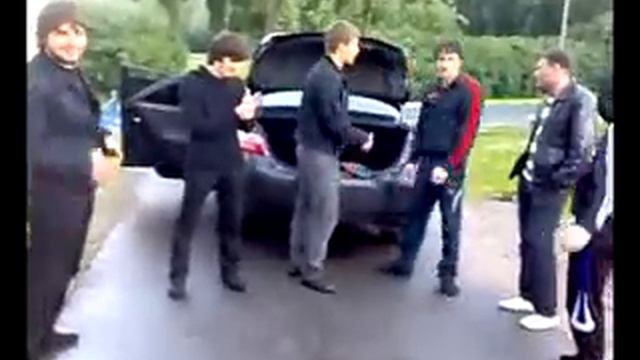 Чеченцы танцуют лезгинку с автомато смотреть онлайн