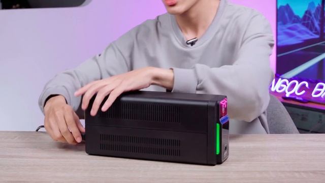 "Sạc dự phòng" CỰC KHỦNG - CỨU cả PC lúc mất điện! смотреть онлайн