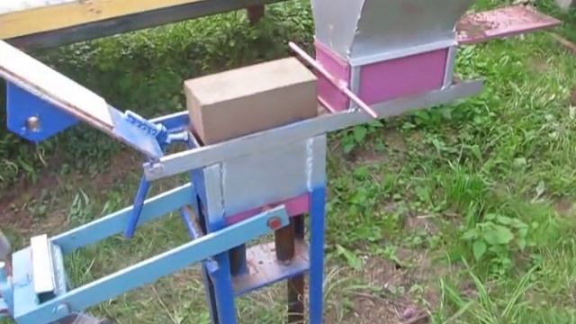 Изготовление кирпича в домашних условиях Mini brick plant,with their own hands. смотреть онлайн
