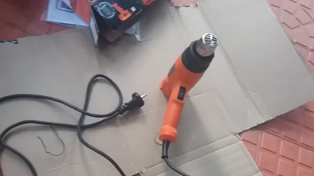 Black and decker heat gun unboxing... смотреть онлайн