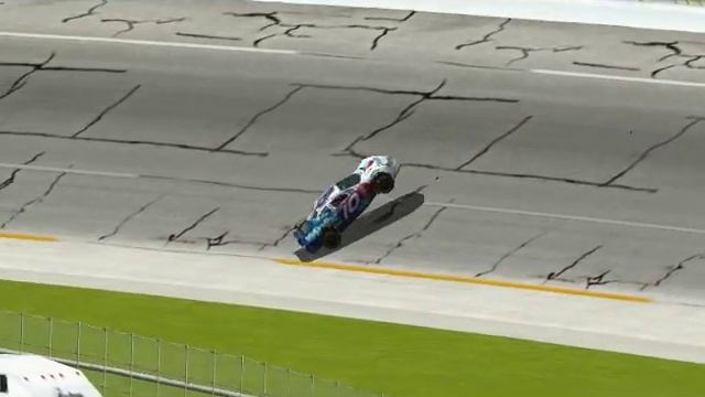 Nascar Racing 4 Flips смотреть онлайн