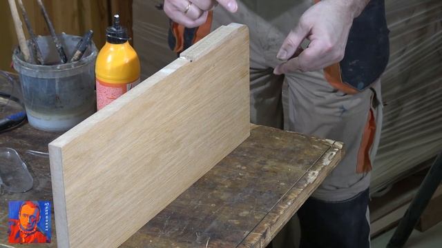 Самодельное приспособление для быстрого скругления углов столешницы.