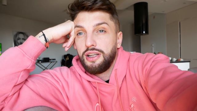 CHARLI ZNISZCZYŁA NAM CAŁY DOM смотреть онлайн
