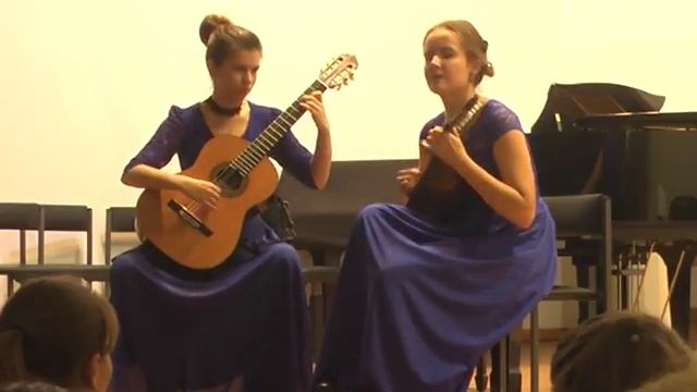 Светлана Прокофьева (мандолина) - Виктория Кухаренко (гитара) - З Тадич Македонский танец смотреть онлайн