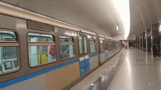 "Бывший Филёвский" Метросостав 81-740.1/81-741.1"Русич" маршрут №25 смотреть онлайн