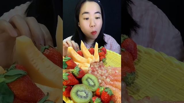 (SUB) ASMR MUKBANG TRÁI CÂY DÂU TÂY SIÊU TO, DƯA LÊ, BƯỞI CHUA NGỌT, LƯU NGẬP NƯỚC, KIWI смотреть онлайн