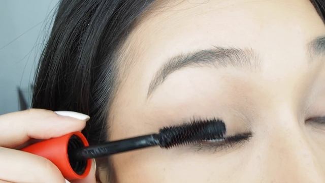 Review + Comparison of 5 New Drugstore Mascaras #BeautyPlaylist смотреть онлайн