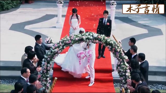 丈夫和小三拍婚紗照，不顧婚禮上妻子，下秒妻子做法太霸氣！ смотреть онлайн
