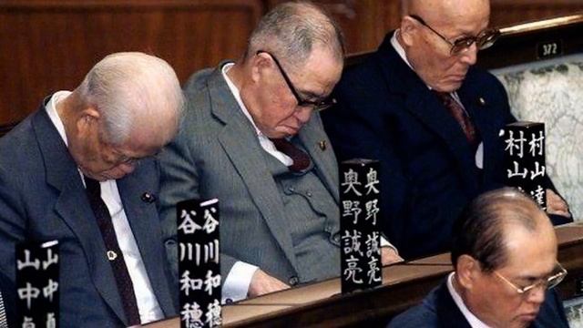 Предсказания Йоркширской ведьмы!Комментарии к предсказаниям 14 века, колдуньи Урсулы Шиптон смотреть онлайн