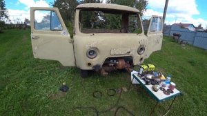 УАЗ "Головастик"  Покраска "U-POL Raptor", первый опыт, разбираем кабину.