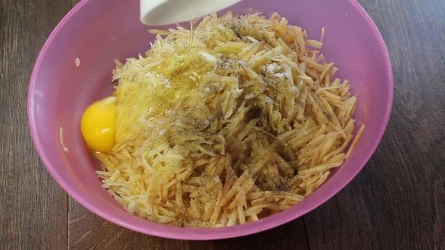 Обычные драники уже давно не жарю!! Готовлю вот такие КАРТОФЕЛЬНЫЕ ОЛАДЬИ! смотреть онлайн