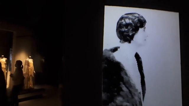 GABRIELLE CHANEL ! FASHION MANIFESTO ! PALAIS GALLIERA смотреть онлайн