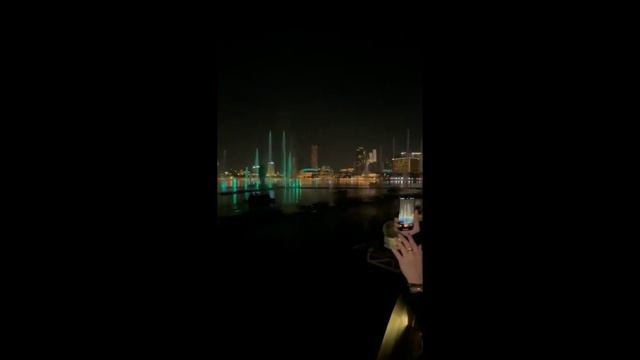 Сингапур! Шоу фонтанов на набережной Marina Bay. Начинается с 20:00ч. каждый день. смотреть онлайн