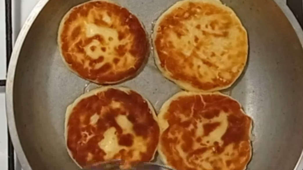 Сырники - рецепт вкусных сырников! Сырники из творожной массы смотреть онлайн