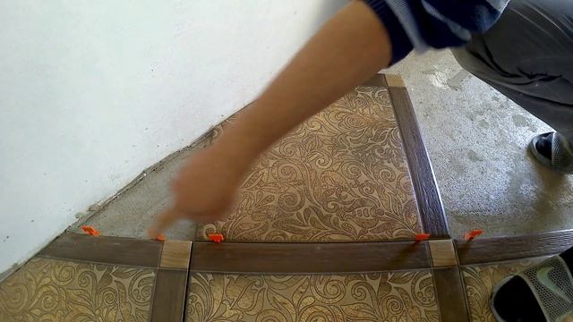 Плиткорез Сигма...работа по диагонали.