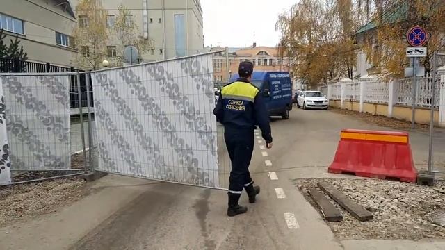 На улице Металлистов в Туле дежурят спасатели смотреть онлайн